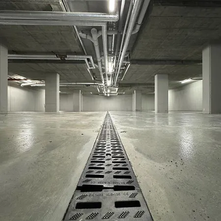 Nowe Najlepsze Szyndzielnia Biznesowe Parking Idealna Przestrzen Do Pracy I Odpoczynku 别尔斯克-比亚拉